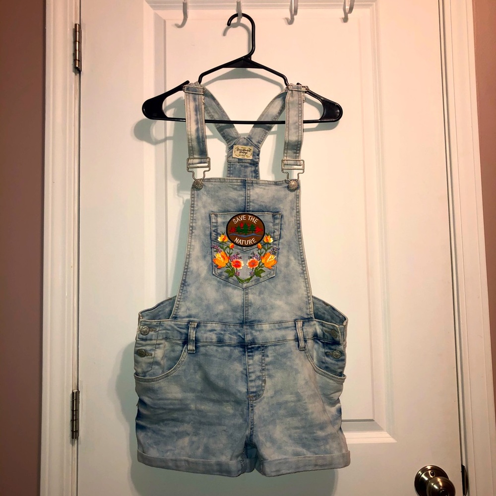 GREEN MARKET VINTAGE (Etsy) Embroidered Overalls